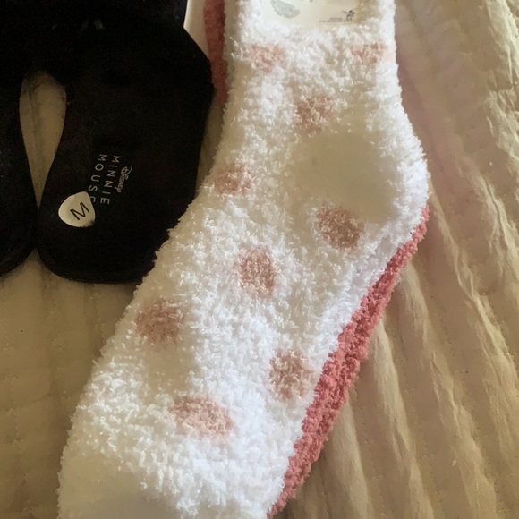 Brand new Disney socks & slippers size Medium - Picture 7 of 9